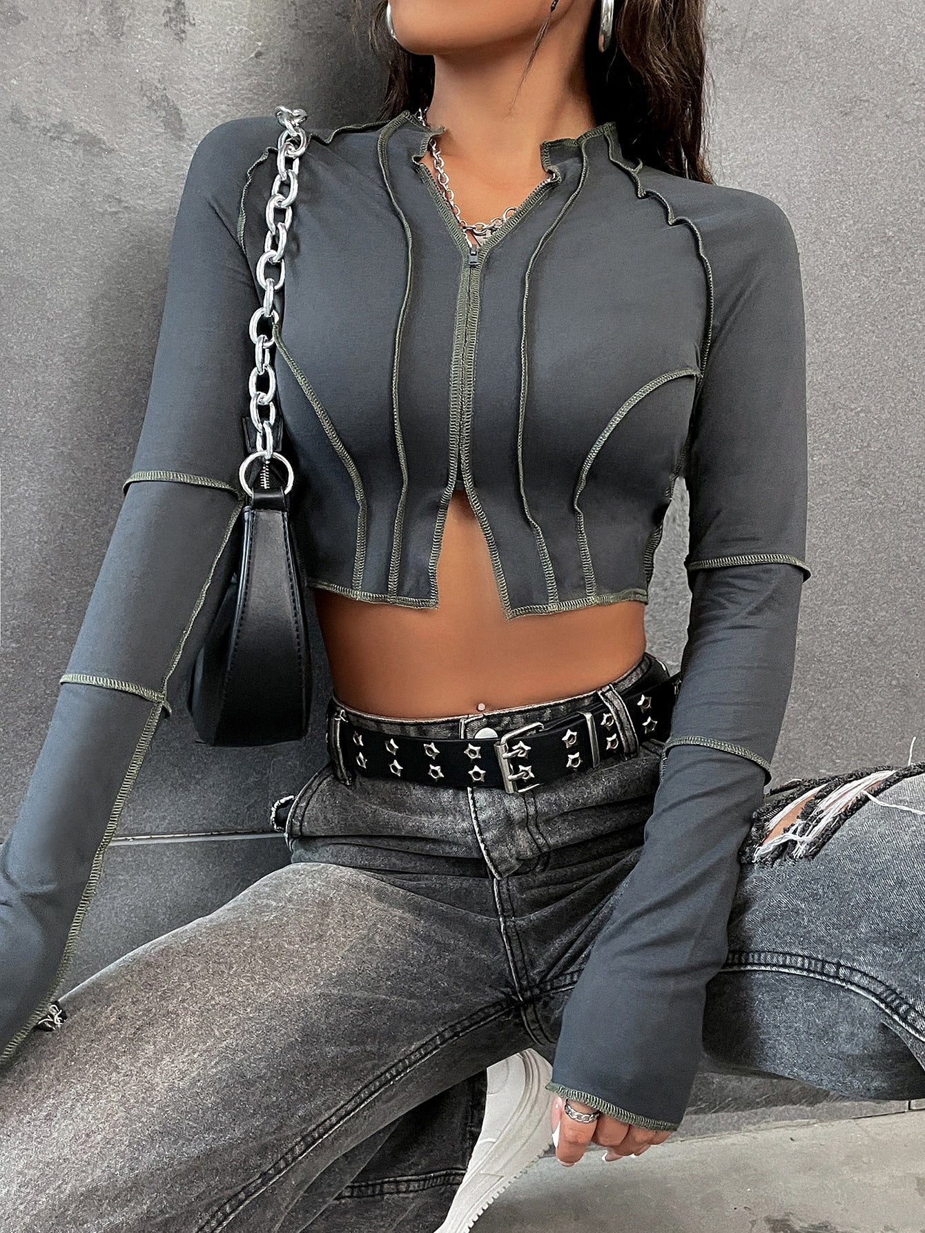 Women's Zipper Crop Tee with Raglan Sleeves - Ideal for Autumn Fashion